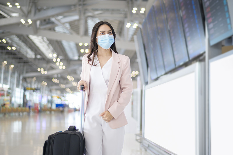 服装运用中国上海跨国货运准时送达印尼