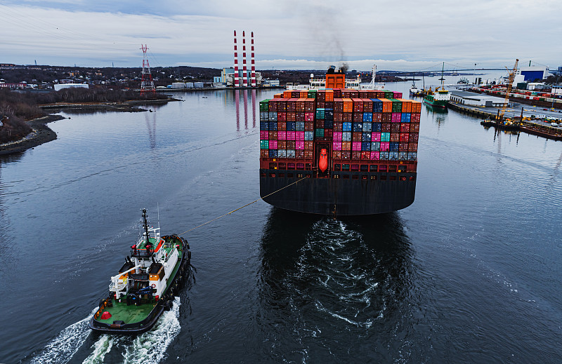 国际海运运费计算公式详解：体积重VS实际重避坑手册