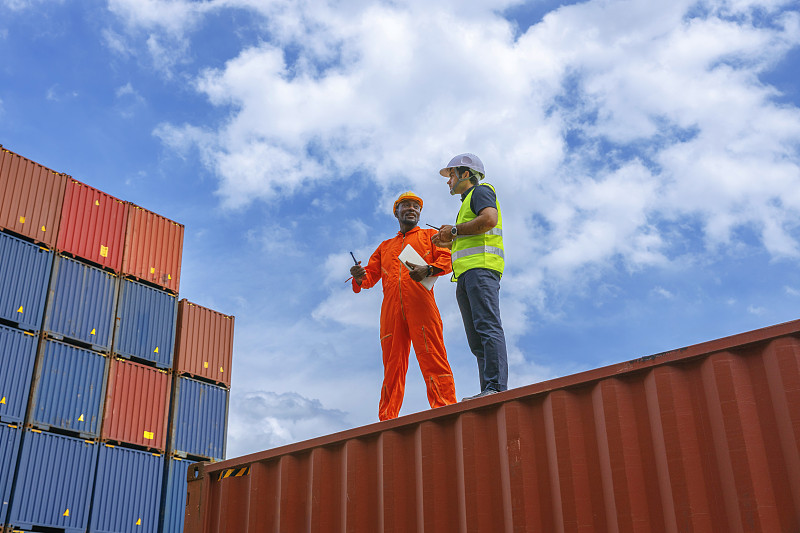 跨境物流中，清关和通关的费用由谁承担？（跨境电商卖家发货干货知识分享）