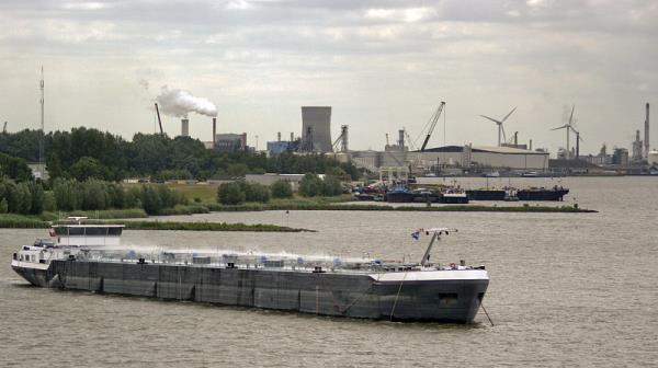 从深圳发国际快递到迪拜几天能到（国际快递最快几天到迪拜）