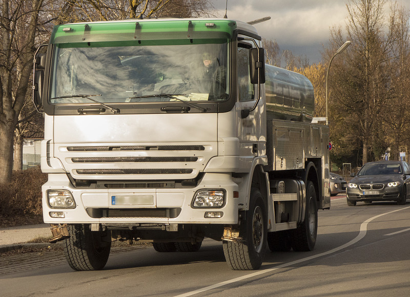 巴彦淖尔市如风物流有限责任公司