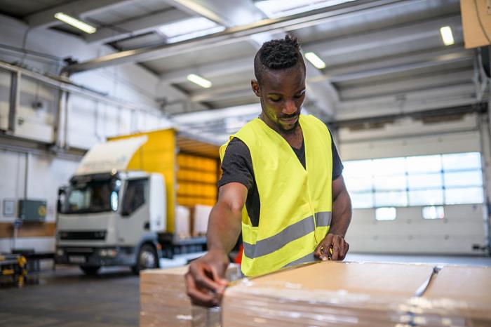 上海鑫鲁物流有限公司 上海鑫鲁物流有限公司