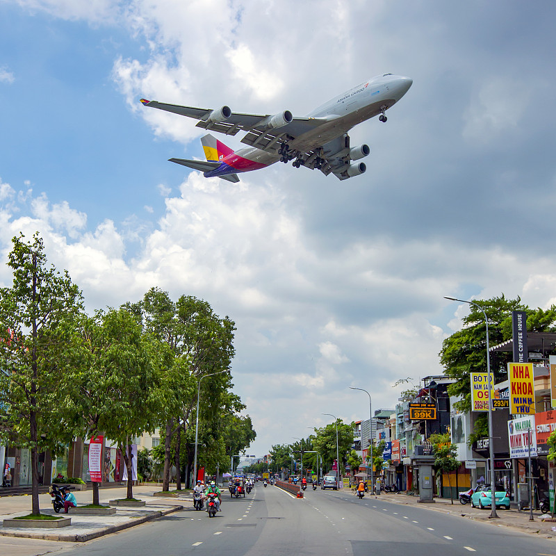 乌鲁木齐五金工具使用普货空运4天内送达西班牙费罗尔