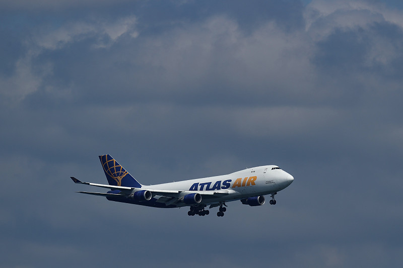 香炉采用中国鄂州航空快递送达希洪 (Gijón) 香炉采用中国鄂州航空快递送达希洪 (Gijón)