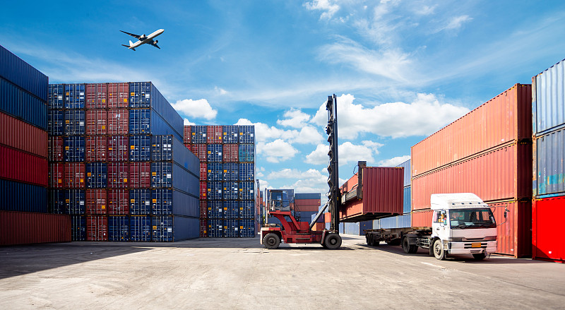 车漆保养品（车蜡、镀膜剂、洗车液）东莞跨境联运安全送达西班牙萨拉戈萨