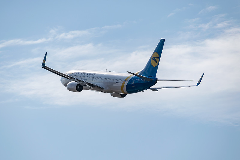 上海到西班牙维多利亚的智能手机使用航空快递15天内送达