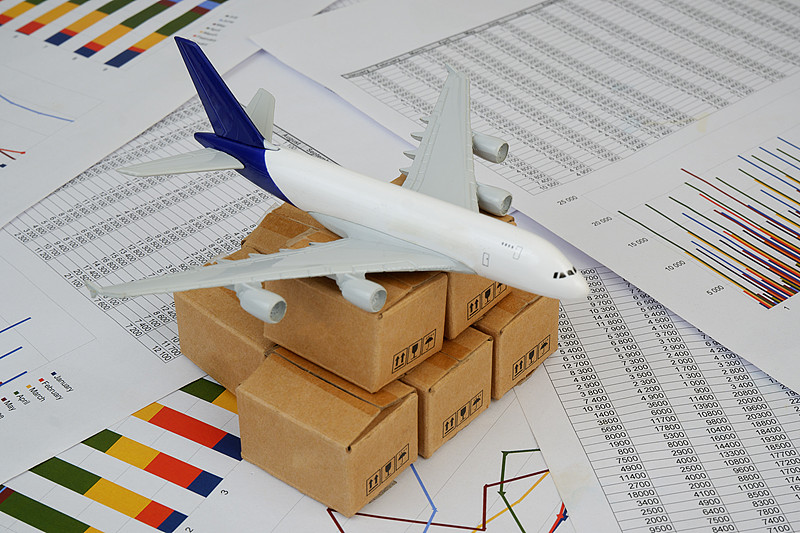 文件夹套借用武汉航空运输送达西班牙加的斯