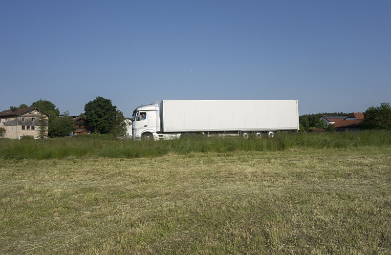 吊灯利用中国广州多式联运快送到维哥 (Vigo)