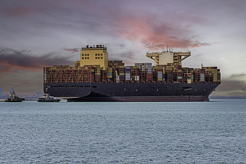 卫星组件借用台中国际多式联运配送到巴塞罗那