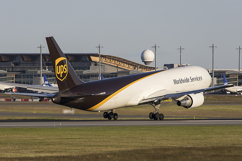 尺子（直尺、卷尺、游标卡尺）采取深圳散货船运输派送到西班牙维哥