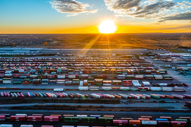 深圳硬糖使用空运门到门专线13天内送达西班牙维哥 (Vigo)