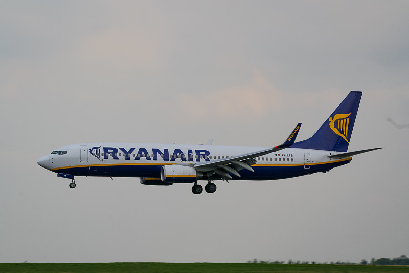 广州到卡塔赫纳的真空压缩袋采用多式联运10天速递到