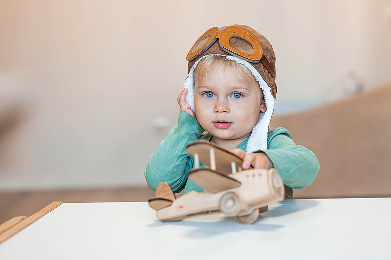 北京真丝眼罩采用拼货空运5天送到西班牙费罗尔