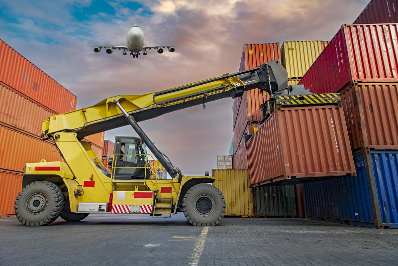 中国深圳白娑罗双木采用飞机运输13天内速递到阿尔赫西拉斯 (Algeciras)