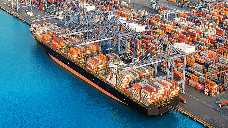 家电借用深圳港到港海运送达西班牙费罗尔