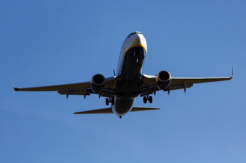 中国厦门化肥使用门到门空运9天内送达西班牙瓦伦西亚