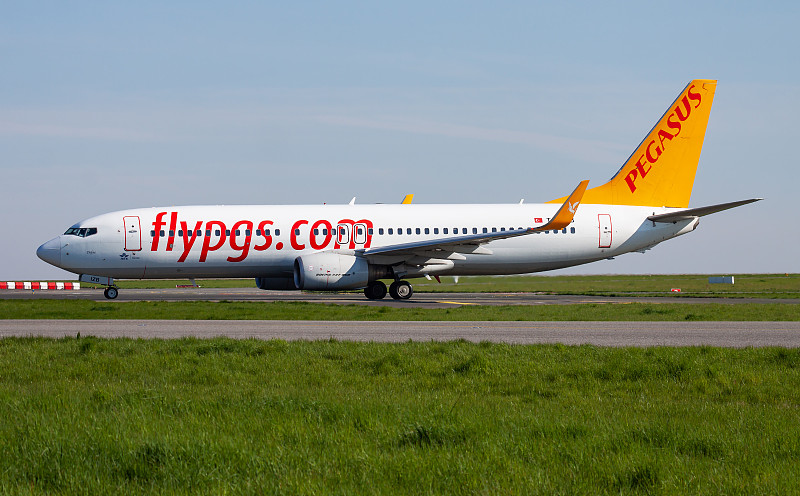 昆明到西班牙帕尔马马洛卡 (Palma de Mallorca)的京都念慈菴枇杷膏使用空运5天送达