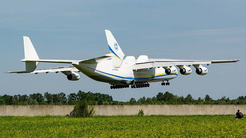 液晶显示器采用中国义乌空运门到门专线送达西班牙费罗尔 (Ferrol)