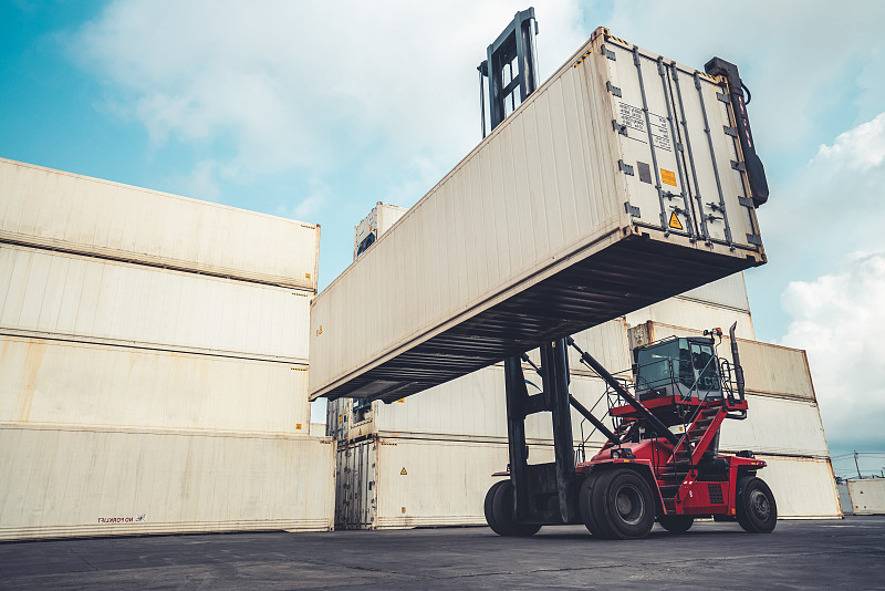 成语词典通过中国北京空运送达阿尔赫西拉斯