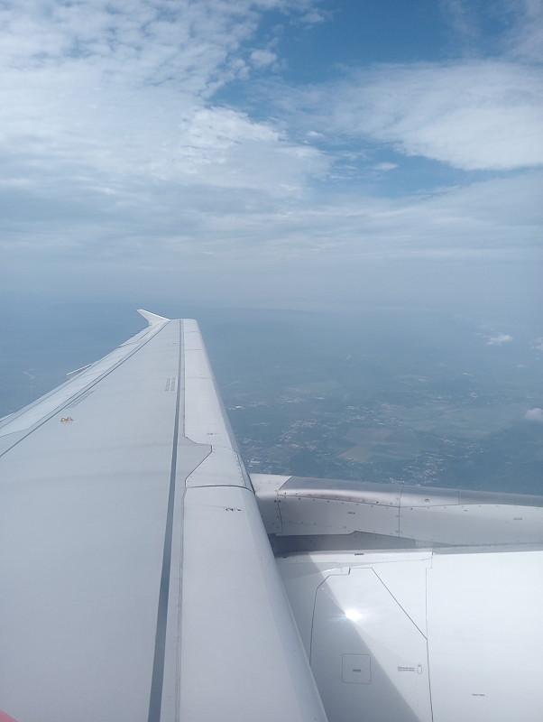 福州到西班牙塔拉戈纳的水晶头使用空运专线6天内送达