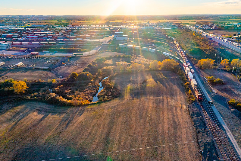 成语故事集利用上海经济空运配送到塞维利亚 (Sevilla) 成语故事集利用上海经济空运配送到塞维利亚 (Sevilla)