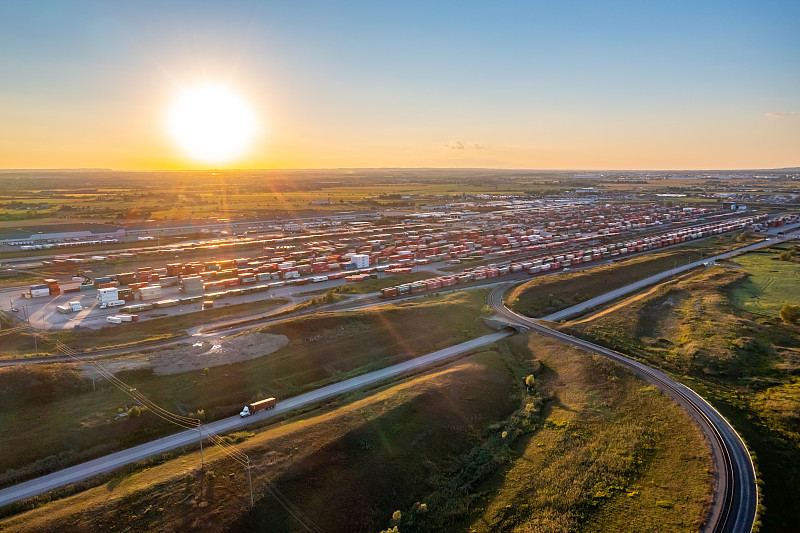 天津手机防水袋采用空海联运13天配送到巴塞罗那 (Barcelona)