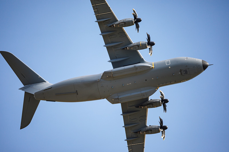 车身结构件（车架、车门、车窗）采纳中国天津经济空运配送到格拉纳达