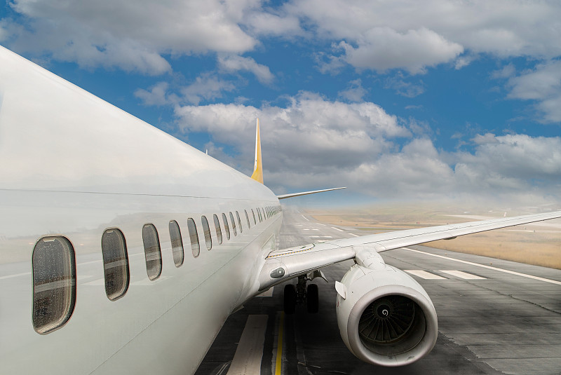 电子乐器(电子钢琴、电子吉他)中国深圳空运物流专线送达西班牙希洪 电子乐器(电子钢琴、电子吉他)中国深圳空运物流专线送达西班牙希洪