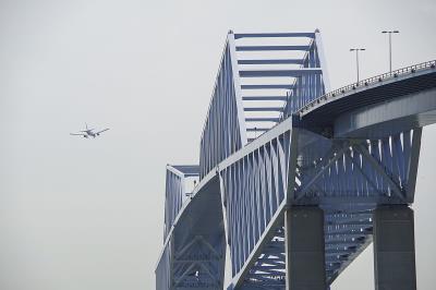 深圳至格拉纳达 (Granada)的热轧钢管采用空运派送14天内速递到