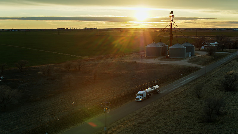 彩色涂层卷板采纳广州散货船运输运送至西班牙维多利亚 (Vitoria-Gasteiz)