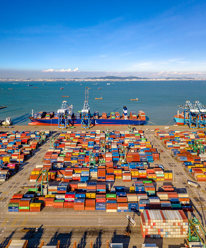 工业储油罐采纳中国深圳海洋运输高效送达塞维利亚