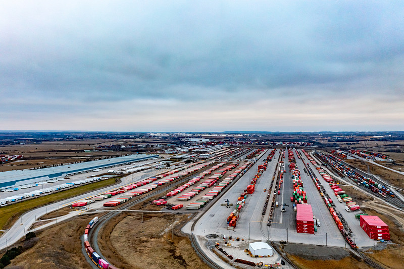 中国深圳至巴塞罗那 (Barcelona)的眼影采用国际快递7天送达