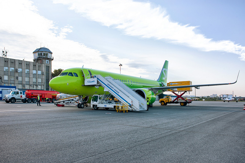 合肥历史纪录片U盘使用跨境联运9天速递到费罗尔