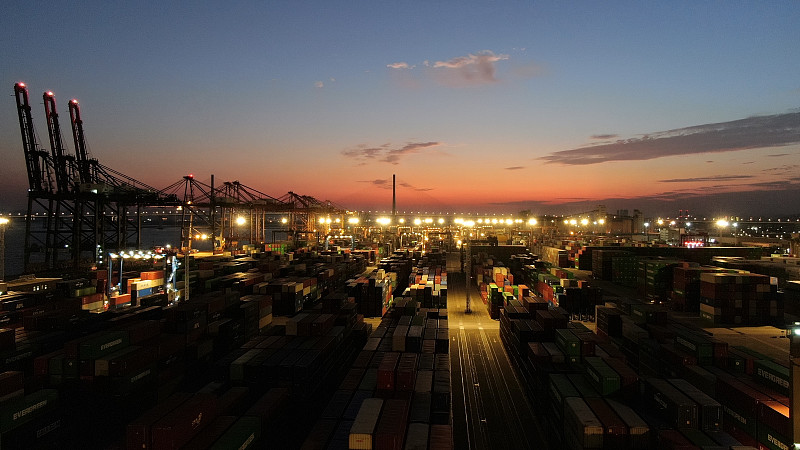 熔断器经过中国上海海上运输配达西班牙巴塞罗那 (Barcelona) 熔断器经过中国上海海上运输配达西班牙巴塞罗那 (Barcelona)