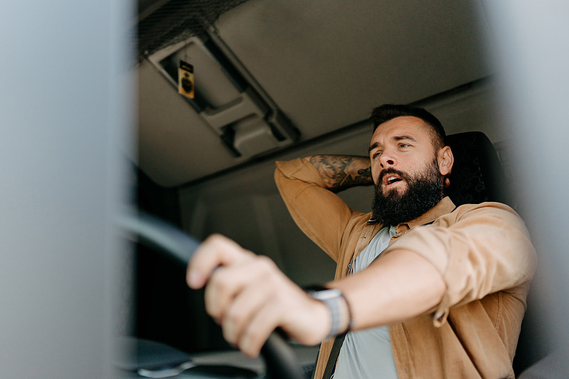 桦木使用上海跨境联运托运至维多利亚