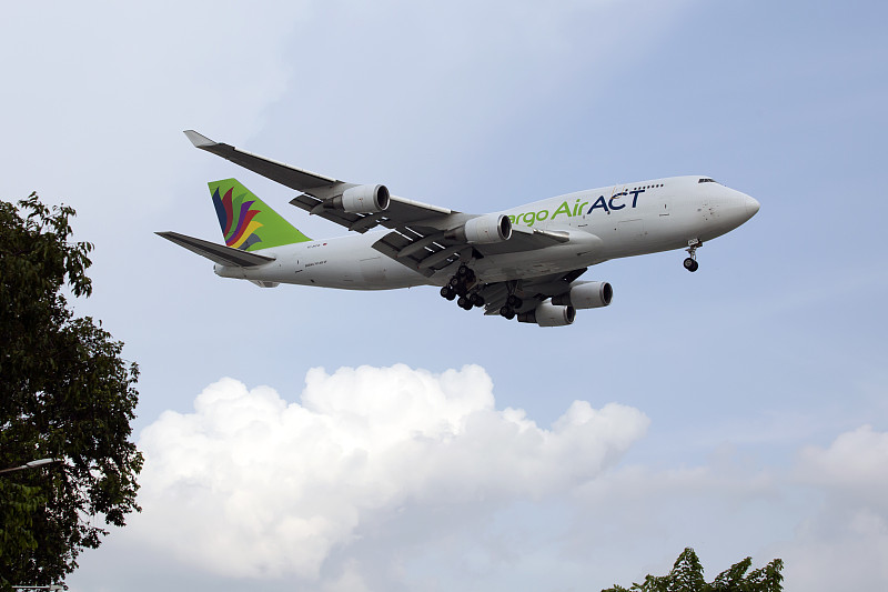 锆合金经香港LCL海运安全送达阿尔赫西拉斯