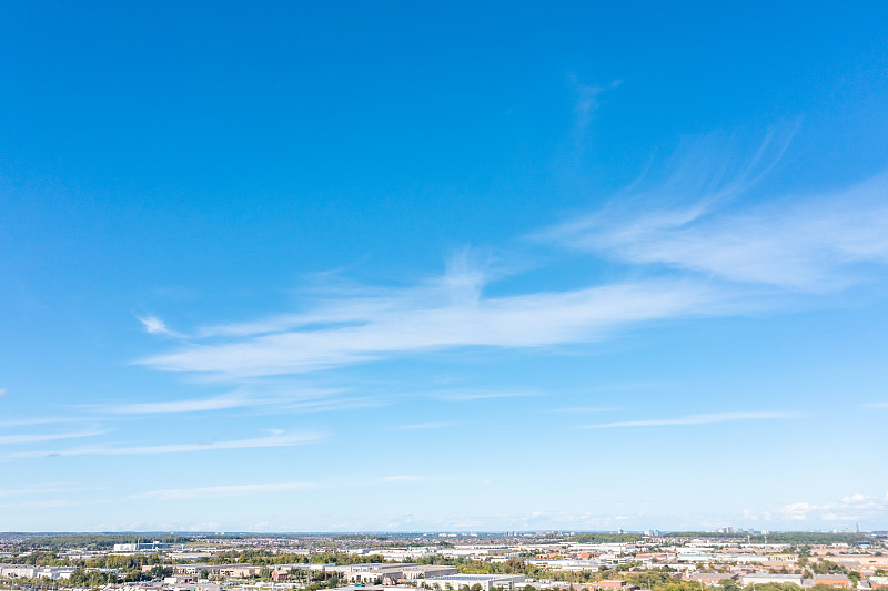历史纪录片U盘运用中国石河子航空快递送到阿尔赫西拉斯