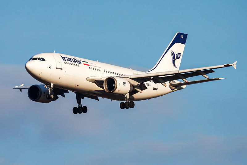 木制钟表壳通过长沙门到门空运送到巴塞罗那