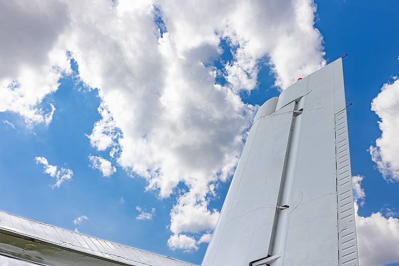 中国上海裙子采用加急空运13天配送到格拉纳达 (Granada)