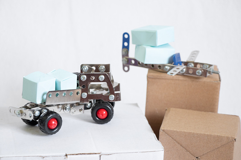 中国长沙染料使用航空快递11天内配送到阿利坎特 (Alicante)