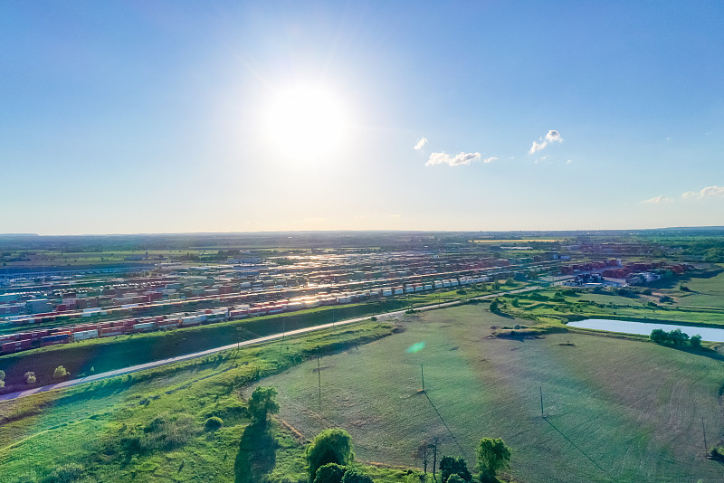 福州电视/投影仪/家庭影院系统使用空运门到门专线4天内配送到西班牙格拉纳达