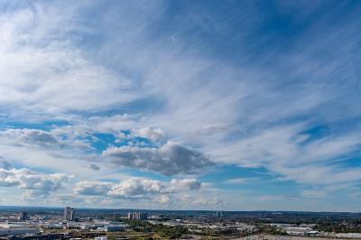 中国大连到西班牙瓦伦西亚的木制乐器部件采用门到门空运7天内送到