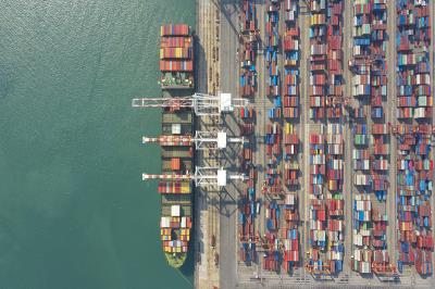 轴承、阀门采用中国上海轮船运输派送至费罗尔 (Ferrol)